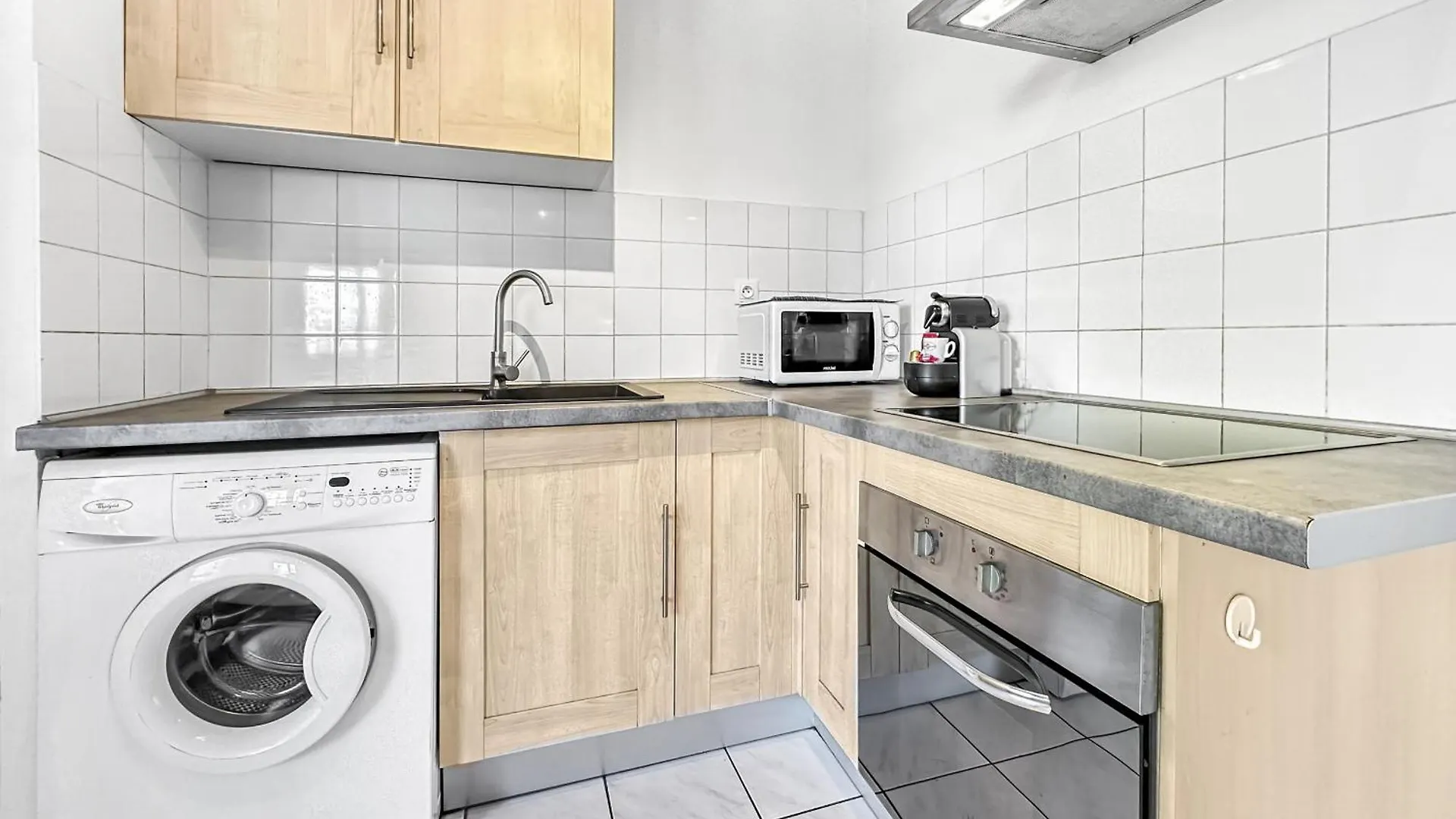 Homey Florissant - Proche Gare / Parking Gratuit / Balcon Prive / Wifi Gratuit Annemasse France
